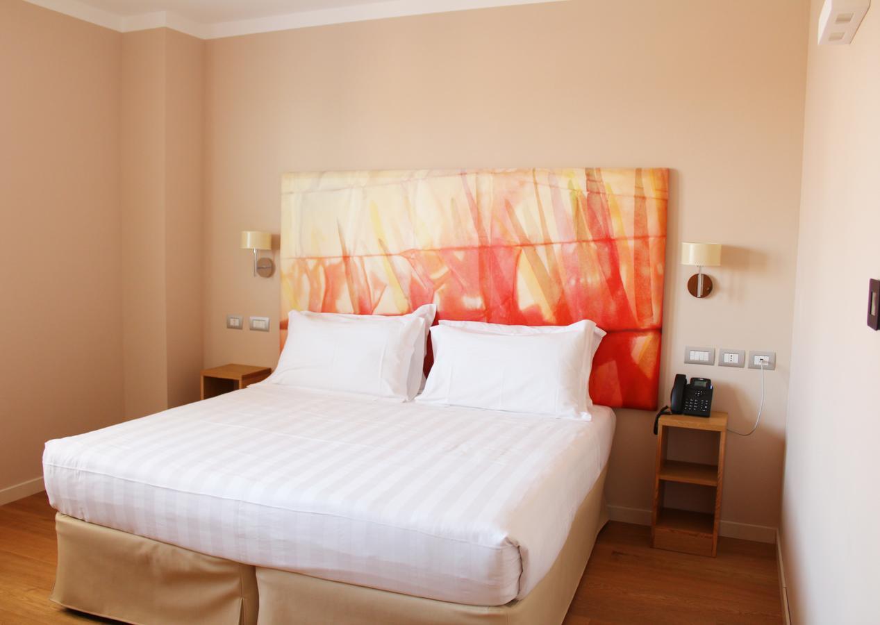 Dolcedorme Garni Hotell Parma Exteriör bild